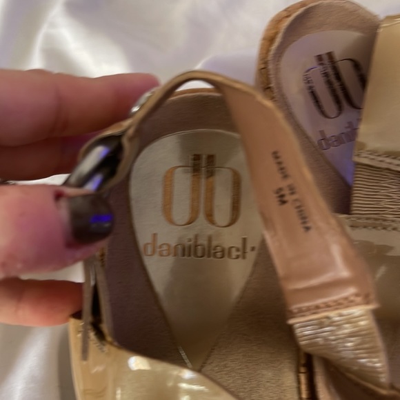 Woman’s Paton wedges - Picture 3 of 6